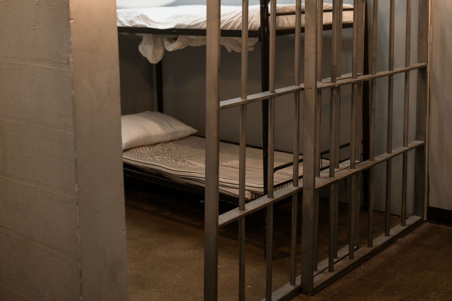 double decker prison bed